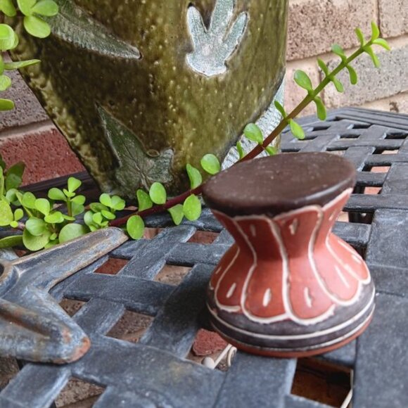Vintage Mexican Native Terracotta egg cup or small vase - Picture 3 of 4